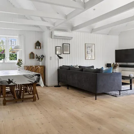 別荘 3 Bedroom Amazing In Vaeggerlose
